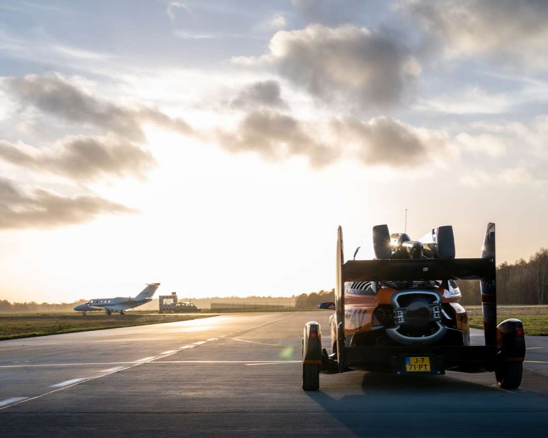 PAL-V test rijstabiliteit vliegende auto op Twente Airport